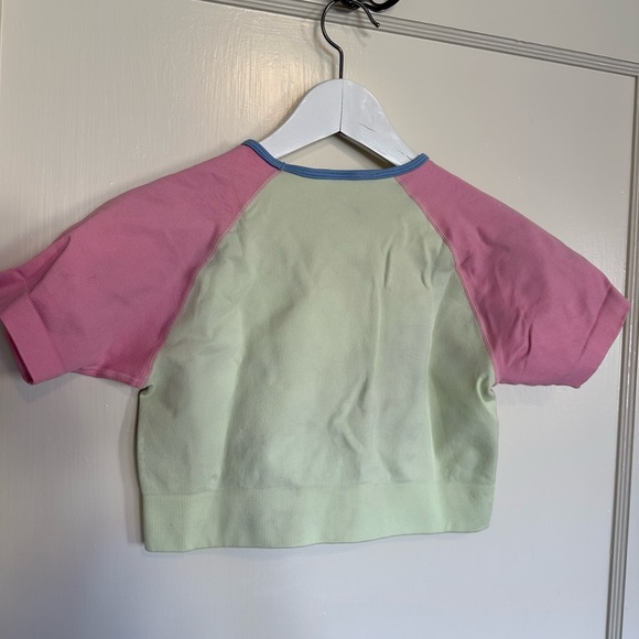 Bo+tee cropped workout tee - Picture 2 of 4